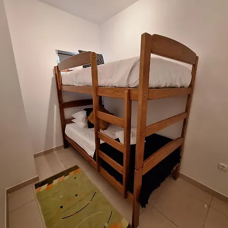 Espacoso Com Excelente Espaco Exterior אלבופיירה