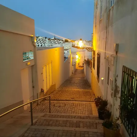 Espacoso Com Excelente Espaco Exterior 알부페이라