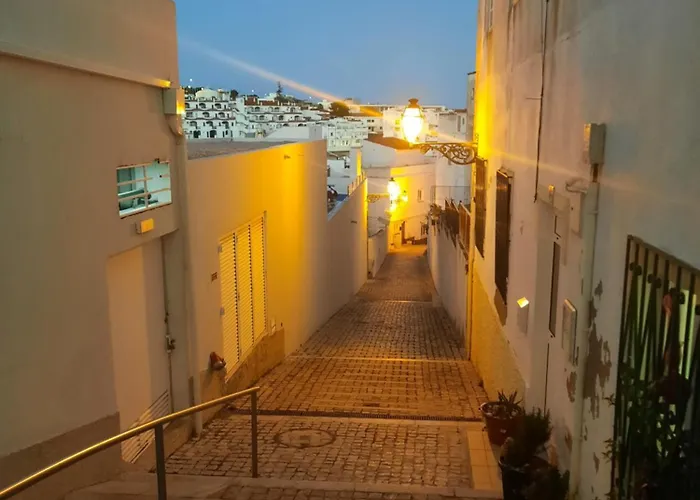 Espacoso Com Excelente Espaco Exterior Albufeira